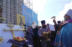 В Москве Митрополит Зиновий провел чин освящения крестов строящегося храма