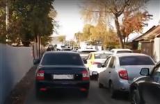 "Самый умный" водитель заплатит 2 тыс. руб. за объезд пробки по тротуару