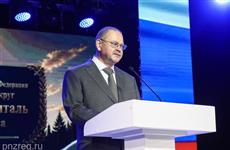 Олег Мельниченко поблагодарил за самоотверженный труд сотрудников и ветеранов Пензенского военного госпиталя