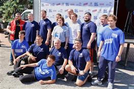 Александр Карелин провел зарядку на набережной в Самаре