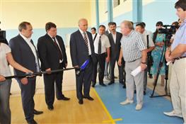 Губернатор оценил качество строящегося ФОКа в Кинель-Черкассах
