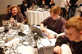 Охотились за «флагами»: рассматриваем фото с соревнований Volga CTF