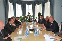 Николай Меркушкин провел рабочую встречу с чрезвычайным и полномочным послом Республики Словения в Российской Федерации Приможем Шелиго