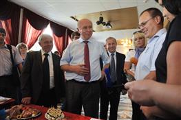 Николай Меркушкин высоко оценил качество продукции исаклинских сельхозпроизводителей 