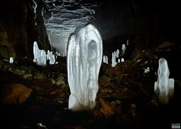 Перевернутые сосульки: в Сокских штольнях выросли сталагмиты 