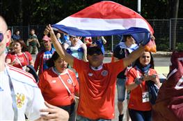 Болельщики перед матчем "Коста-Рика" - "Сербия"