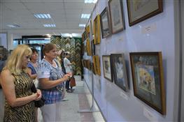 В Самаре открылась выставка питерских художников "Большое искусство в мини-формате"