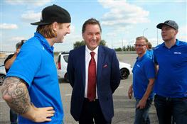 Хоккейная команда "Лада" посетила АвтоВАЗ и протестировала новые модели
