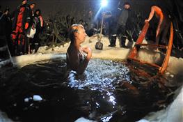 Массовые крещенские купания в губернии обошлись без происшествий