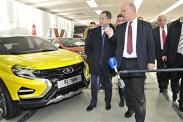 Полномочный представитель президента РФ в ПФО Михаил Бабич посетил Волжский автомобильный завод