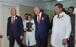  Николай Меркушкин посетил Самарский областной клинический госпиталь для ветеранов войн
