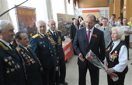 Владимир Артяков поздравил ветеранов Великой Отечественной войны с праздником Победы