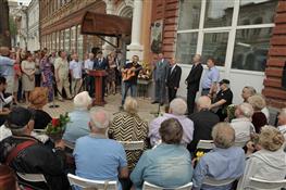 Церемония открытия мемориальной доски в честь 55-летия городского молодежного клуба — ГМК-62