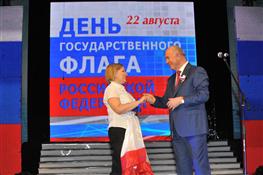 Николай Меркушкин принял участие в торжественном мероприятии, посвященном Дню Государственного флага РФ в Тольятти