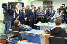 Глава региона посетил детский технопарк "Кванториум — 63 регион"