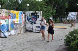 StreetArtFest оживил сквер на площади Куйбышева с помощью граффити
