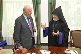Губернатор встретился с главой армянской епархии в России