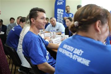 Вячеслав Федорищев встретился с активистами  