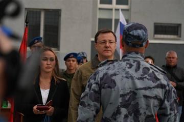 Дмитрий Азаров поздравил жителей Самарской области с Днем защитника Отечества
