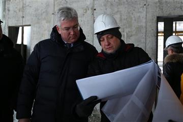 Виктор Кудряшов проинспектировал строительство театра "Грань" и исполнение программы соцгазификации