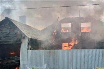 В Кинеле горели три жилых дома