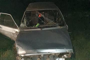 Пьяный водитель "восьмерки" въехал в грузовик в Самарской области