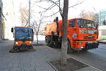 Более 70 поливомоечных машин и пылесосов задействуют в генеральной уборке Самары в 2026 году