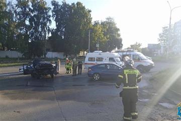 В Жигулевске погибла женщина при столкновении Mercedes и Lada Granta