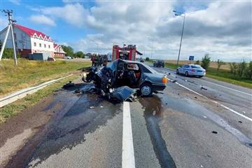 Юный водитель Audi погиб, столкнувшись с фурой на трассе Самара — Волгоград