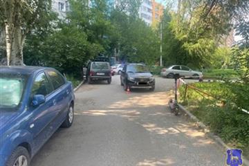 В Самаре легковушка сбила подростка на электросамокате