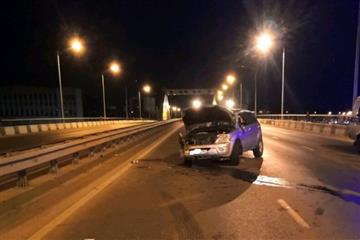 Двое пострадали при ночном ДТП с тремя машинами на Фрунзенском мосту в Самаре