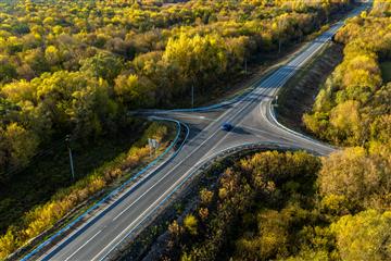 В Исаклинском районе обновили дорогу на Татарстан