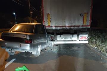 Автомобилист из Тольятти не смог объехать припаркованный грузовик