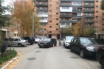 Молодой самарец на "девятке" сбил велосипедиста во дворе дома по ул. Черемшанской