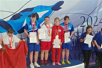 Самарчанки установили мировой рекорд на всероссийском турнире Специальной олимпиады по плаванию "Победим вместе"