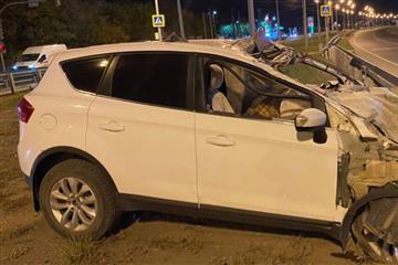 Под Самарой погиб водитель врезавшейся в ограждение иномарки