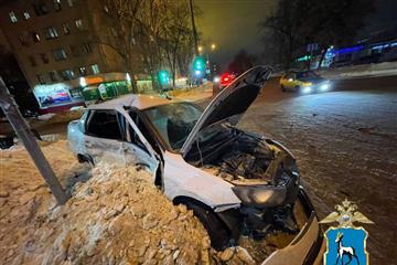 Три человека пострадали при столкновении Lada Granta и 