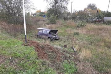В Самарской области водитель Renault устроил аварию и скрылся
