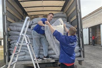 "Единая Россия" и Дом дружбы народов вновь отправили гуманитарную помощь в Оренбургскую область