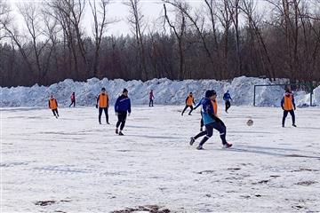 В Самарской области завершился традиционный турнир по зимнему футболу "Зимний мяч — Богатое"