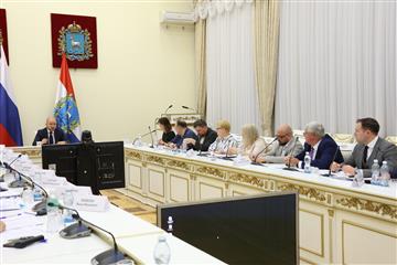 Вячеслав Федорищев провел совещание по вопросу строительства в Самарской области новых школ и межвузовского кампуса 