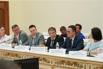 Глава региона Вячеслав Федорищев провел оперативное заседание областного правительства