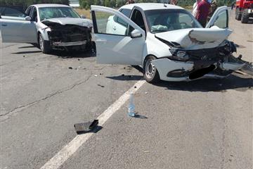Три человека пострадали при столкновении Lada Granta и Audi в Самарской области