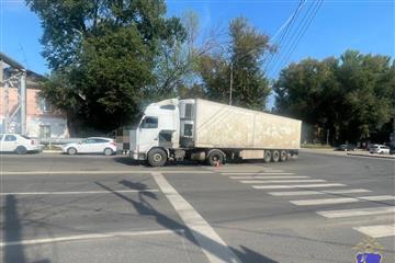 В Самаре пешеход попал под фуру