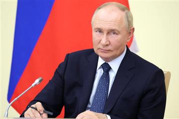 Вячеслав Федорищев доложил президенту РФ Владимиру Путину о мерах поддержки отраслей промышленности