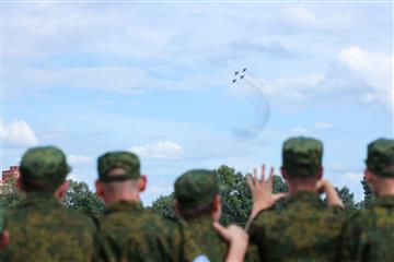 Самарские школьники отправились в Пензу на военно-патриотические сборы 