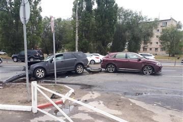 В массовом ДТП в Тольятти пострадал один человек
