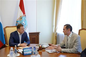 Дмитрий Азаров провел встречу с первым зампредседателя правления Сбербанка Александром Ведяхиным