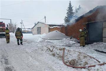 В Сергиевске сгорел гараж районной больницы