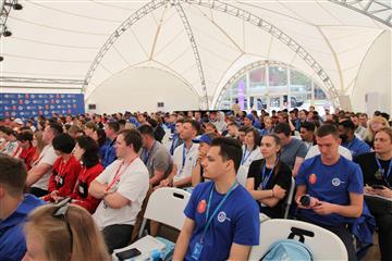 НОВИКОМ знакомит с кибербезопасностью и проводит интеллектуальные турниры на форуме